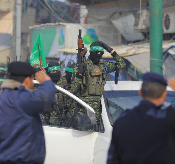 Zulme karşı dimdik duran, ümmetin izzetini omuzlayan yiğitlere selam olsun! #Gaza #Hamas
#kassamtugayları #Filistin 🇵🇸