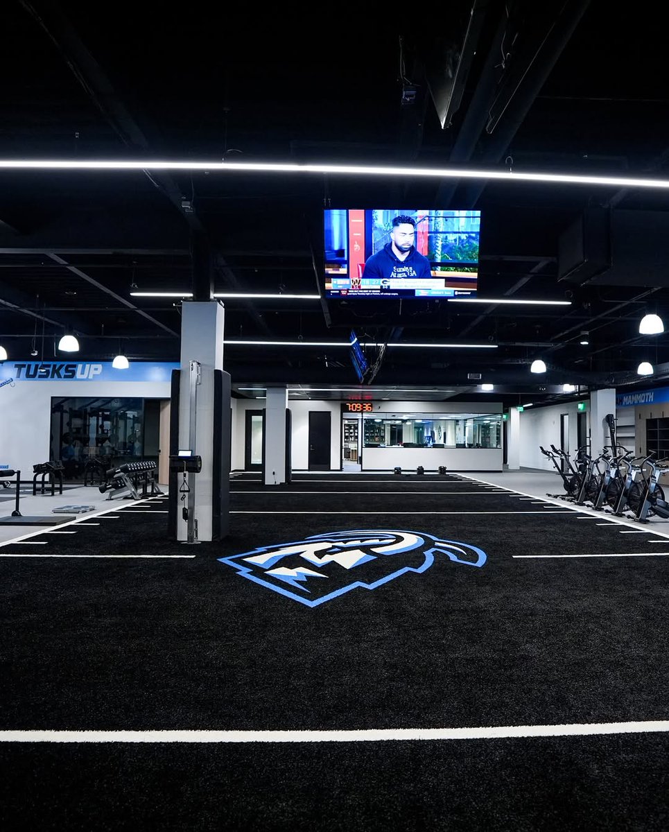 gmfb's tweet image. We see you @utahmammoth 😉🔥

(Via Utah Mammoth, Nick Cotsonika)