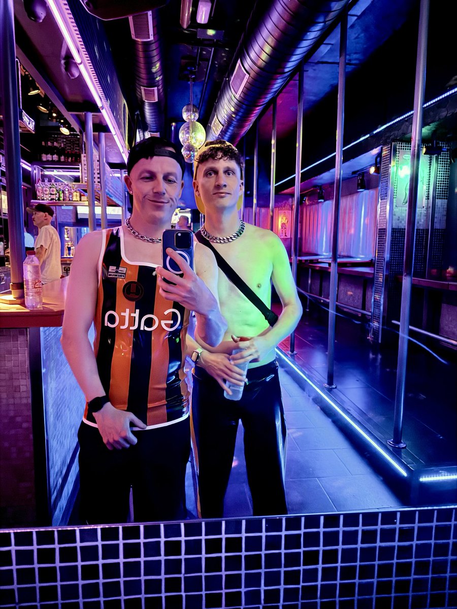 2soxguys tweet media