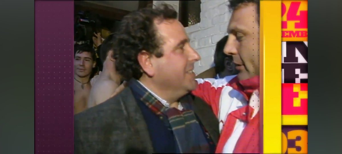 Mira <a href="/JoacoGalan/">JoacoGalan</a> Miguel Ángel Russo, con los colores de <a href="/EdelpOficial/">Estudiantes de La Plata</a>
saludando a Nicha Albarracín en los festejos de <a href="/laplatarugby/">La Plata Rugby Club</a> campeon de 1995