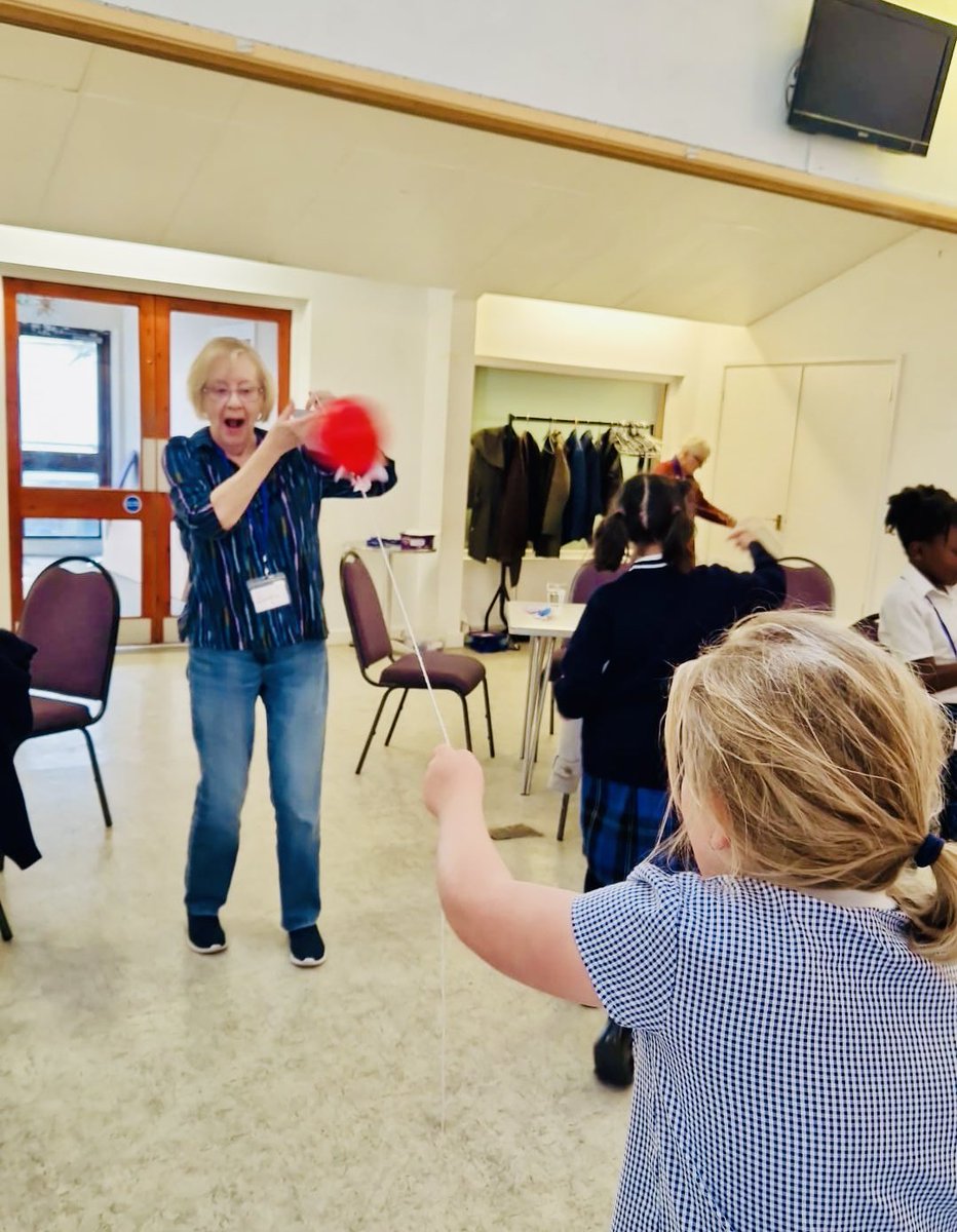 sparkleststeves's tweet image. Space week. Hunting planets and launching balloon rockets...
So much fun! 👨‍🚀🚀
#grandfriends #spaceweek #sparkletogether