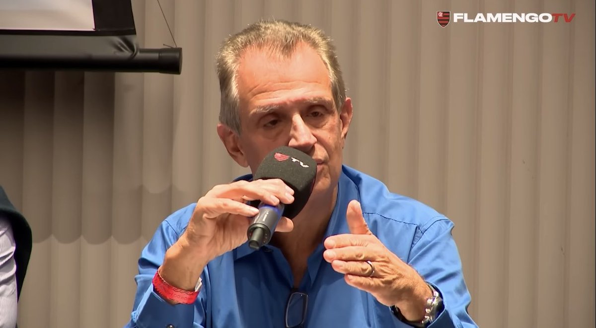 futebol_info's tweet image. Bap, presidente do Flamengo, em entrevista ao @UOLEsporte:

“Essa história de que o Flamengo está asfixiando alguém... há 13 anos, o Flamengo não tinha dinheiro para comprar lâmpada e nem papel higiênico. Eu estava lá, e não me recordo de ninguém chegar e mandar um vale-ajuda, um…