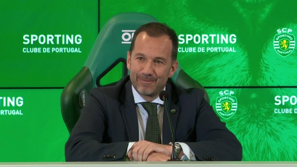 CabineSport's tweet photo. Varandas: "O que entra na história são os títulos e obras feitas. Em 2018 aceitei o desafio, com tantas missões como militar. É uma missão. 

O meu pacto é com o clube, só com o clube. A missão era devolver o Sporting ao seu lugar devido. Que era este. Ficar na história... tenho uma visão muito cética. 

A melhor versão do Sporting era a dos Cinco Violinos e poucos sabem o nome do presidente. Ganho os títulos e depois Varandas será apenas um nome. Estamos a conseguir títulos e obras, mas é pouco relevante o nome. Não há nada que o tempo não leve. Não interessa quem é o nome."