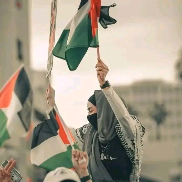 1st Friday of October!

May Allah bless us with good health, happiness and success.♥