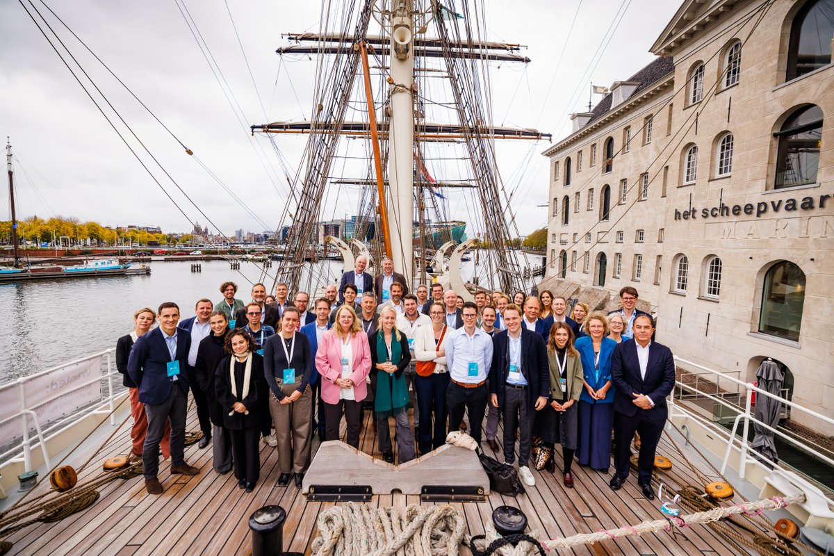 Amsterdam zet grote stappen om dé waterstofhub voor Noordwest-Europa te worden. Daarom was de Clipper Stad Amsterdam op 8 oktober het toneel van presentaties over actuele ontwikkelingen in de waterstoftransitie, waar ook Firan een actieve rol speelde.
#waterstof #energietransitie