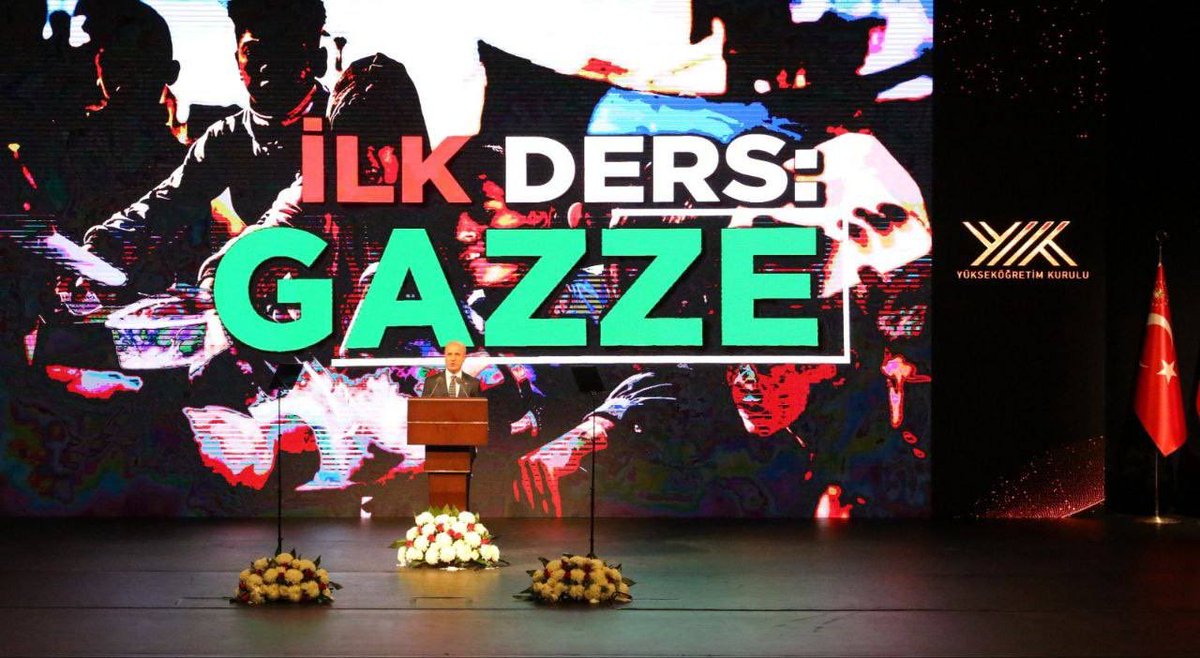 Rektörümüz Prof. Dr. Osman Nuri Çelik, Cumhurbaşkanımız Sayın Recep Tayyip Erdoğan’ın teşrifleriyle Cumhurbaşkanlığı Külliyesinde düzenlenen 2025–2026 Akademik Yılı Açılış Törenine katıldı.

Törende, Gazze’de iki yıldır süren insanlık dışı saldırılar vurgulanarak bu yılın ilk