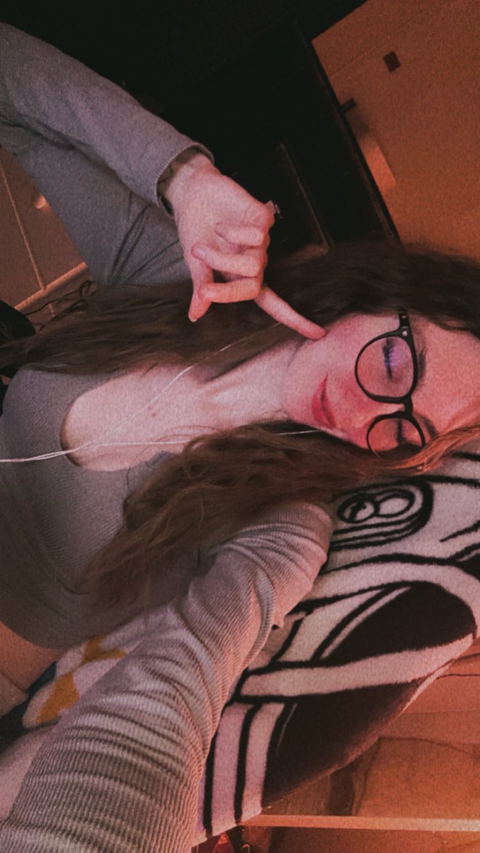 ash_bug16's tweet image. Haven’t done this in a min, happy spooky szn 
Twitch.tv/Ashbug16