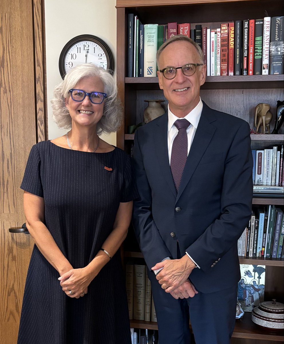 Rob_Oliphant's tweet image. Canada is working with partners to advance international financial development. Glad to meet with @FinDev_Canada CEO Lori Kerr to discuss FinDev&apos;s leadership in promoting gender equality, economic empowerment and climate resilience in Latin America, Africa and the Indo-Pacific.