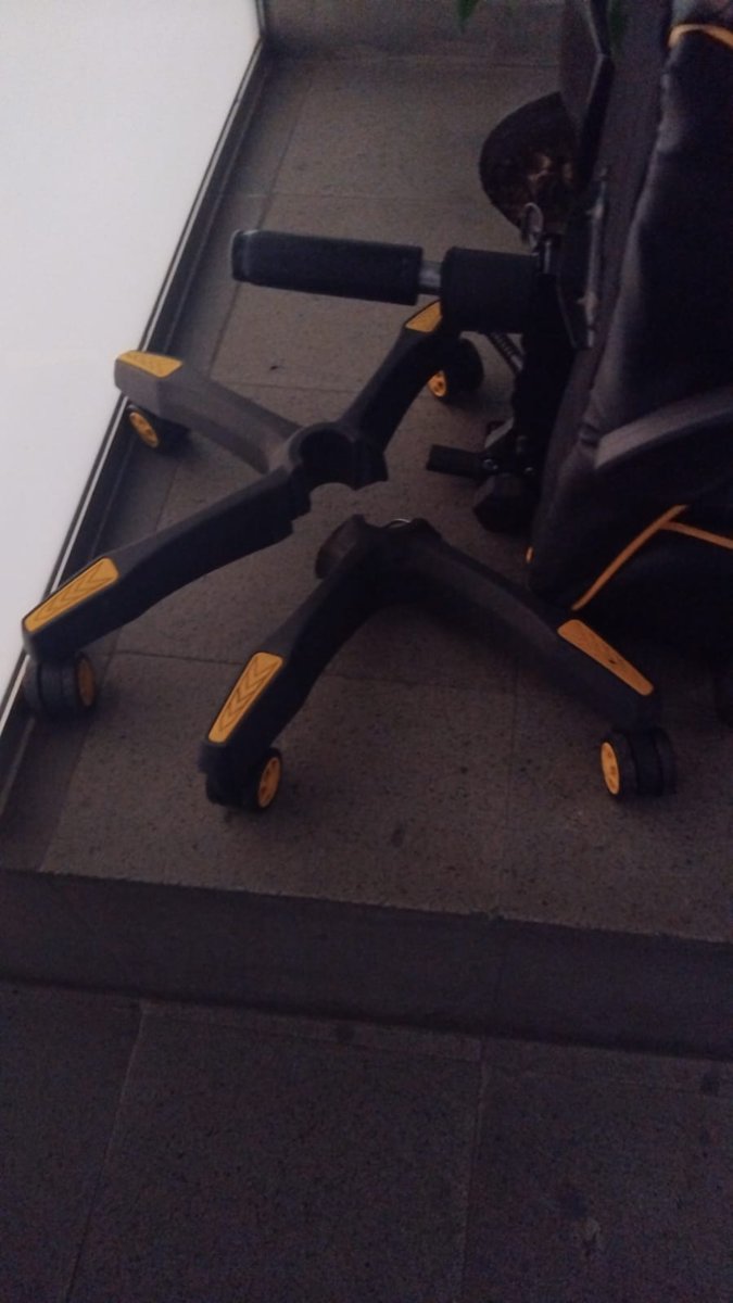 lcbj20's tweet photo. @gaiadesignmx mierda de servicio tardaron mas de 1 año en entregarme un mueble, lo tuve que cambiar, lo entregaron en marzo y ya se rompió y dicen que no hacen válida la garantía porque ya son otra razón social @Profeco https://t.co/A9zTzBhNzp