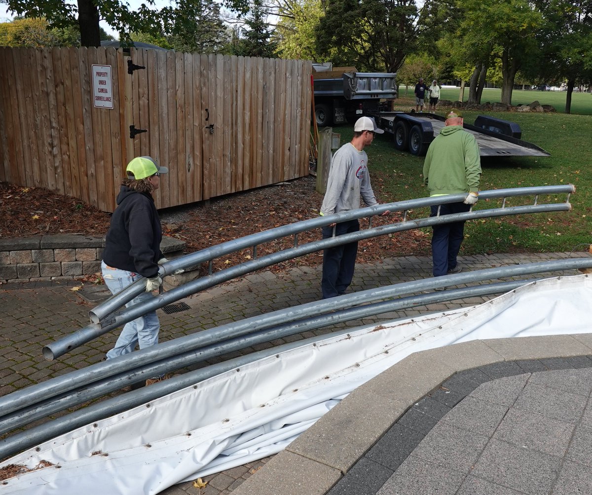 Members of our DPW team spent the morning taking down the Penfield Amphitheater. And with that, our 2025 concert season is officially complete! 

👏Big thank you to everyone who made the season a huge success. We're already looking ahead to a great 2026! #PenfieldTogether