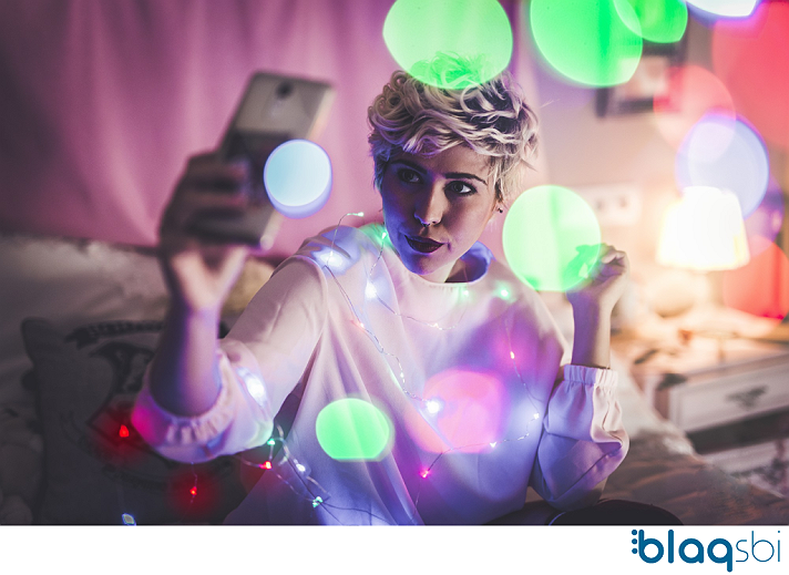 blaqsbii's tweet image. News/Opinion: How do online platforms alter how we view celebrities by using new engagement methods, which is sometimes referred to as CelebMix.: How Online Platforms Are Rethinking Celebrity… blaqsbi.com/CPw?utm_source… #BigPapi #Extras #OnlinePlatforms #PlatformsRethinking