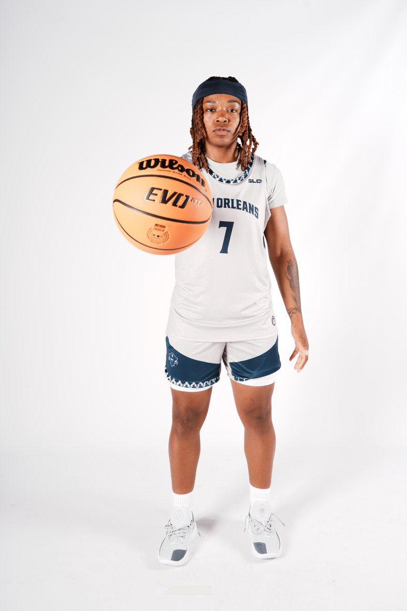 New Orleans Women's Basketball tweet media