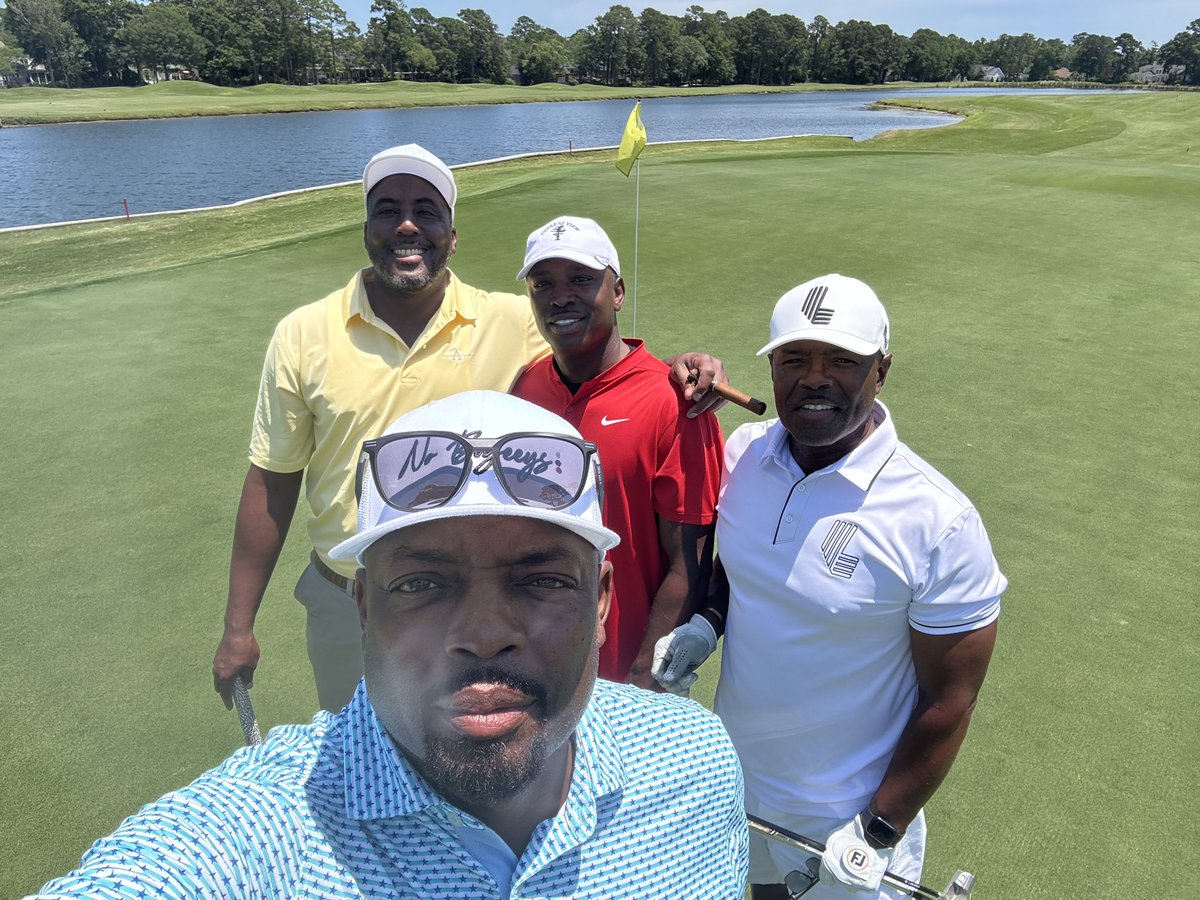 Nick Van Exel tweet media