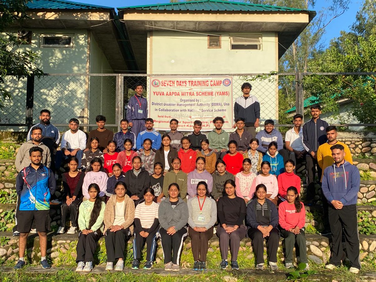 ddmauna's tweet photo. Under the Yuva Aapda Mitra Scheme (YAMS) Training Batch-1 (NSS) is ongoing 7 days training program at Regional Water Sports Centre, Pong Dam, District Kangra. In which total 50 participants from district Una are taking part actively and learning about the basics of Disaster. https://t.co/ElbWgqBt7c