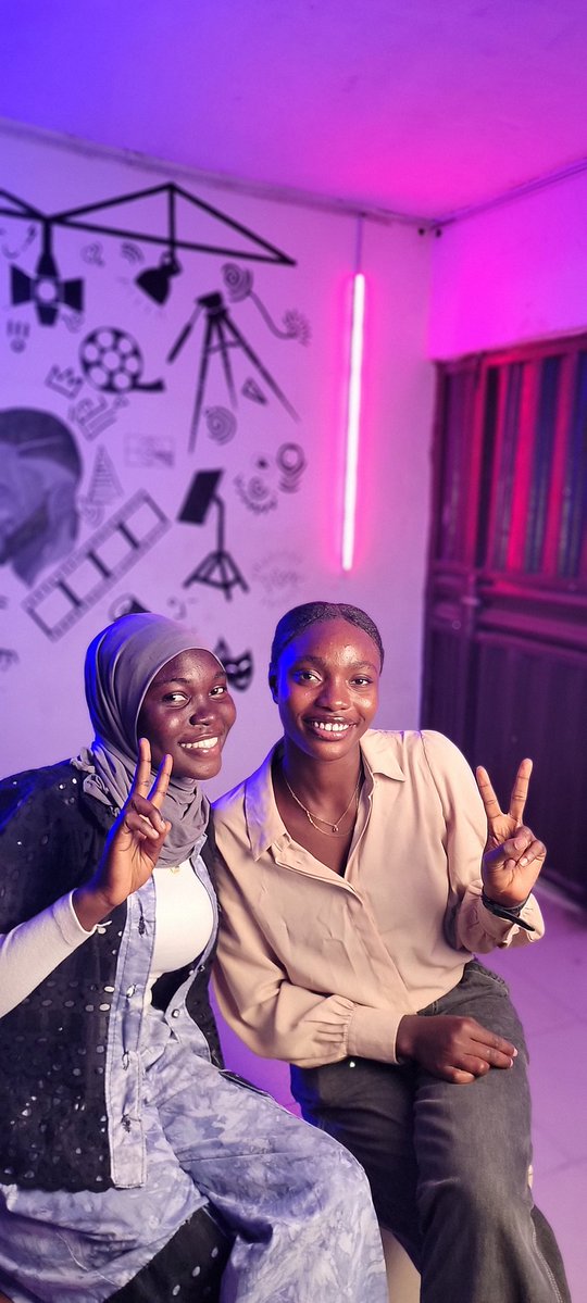 realria001's tweet image. More interview pictures.😌🌹🤸🤸

How is your day going?🌸