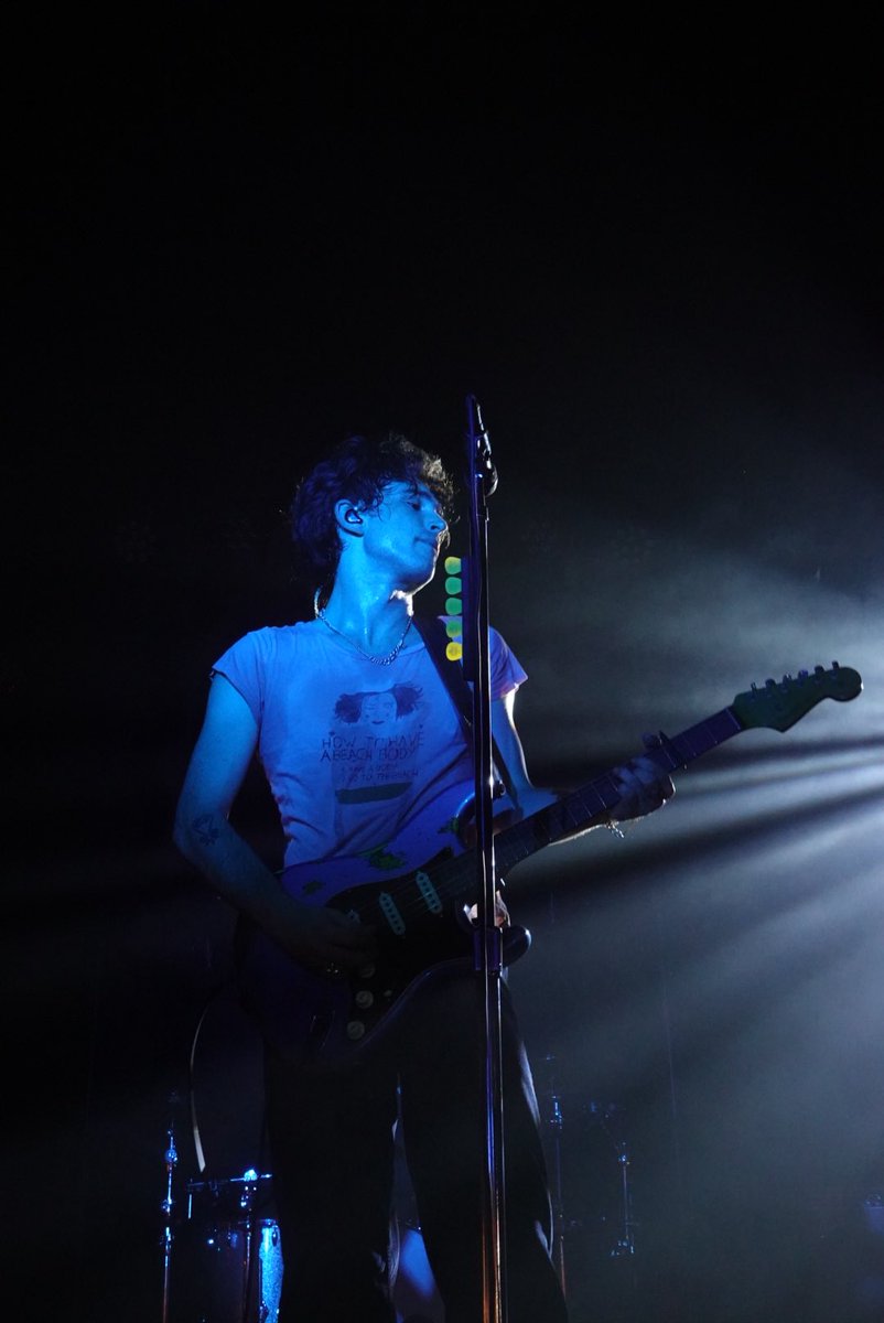 wallhaler's tweet image. missing inhaler tour