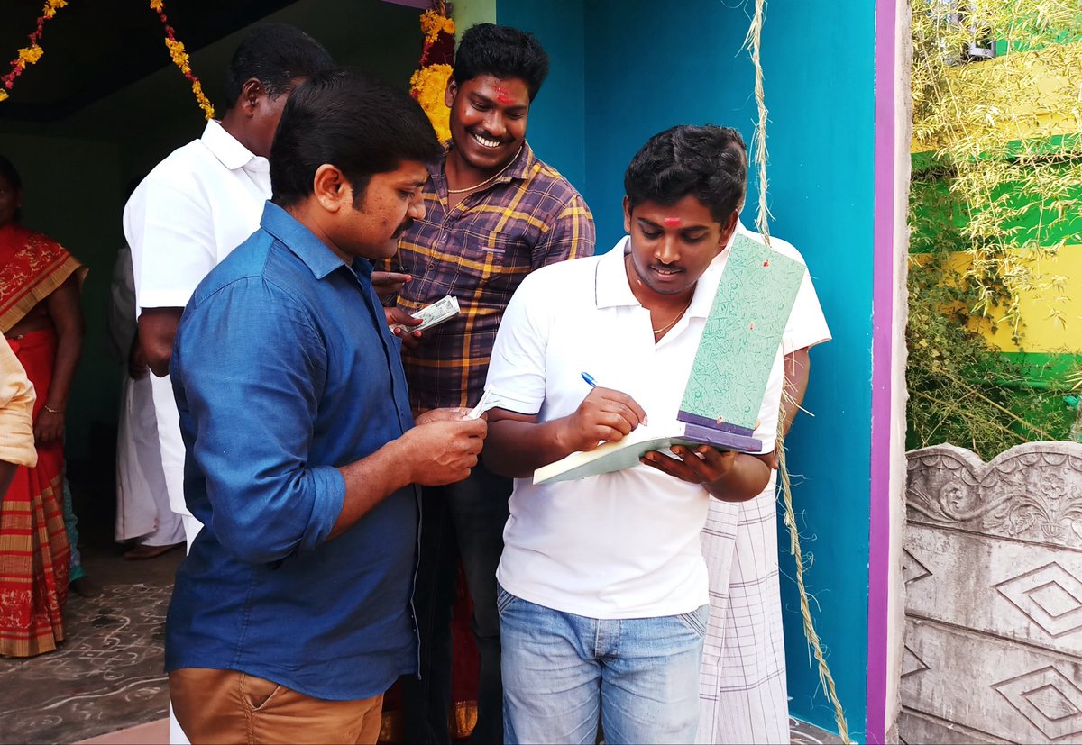 psrajarajan's tweet photo. தம்பி @tharumaruarul அருள் இன்று @SelvaBSctwitz தம்பியை ஊருக்கு வந்து பாருன்னு மிரட்டல் விட்டுருக்கான் ஆச்சரியமா இருக்கு அரசியலுக்காக நண்பர்களை மிரட்டுகிறான் நண்பன் எந்த பலனும் எதிர்பாராது வருபவர்கள் அரசிய்வாதிகள் உன்னிடம் பலன் இல்லை எனில் ஒதுக்கி ஓரம் வைத்து செல்பவர்கள் (1/2) https://t.co/7q6h9SYb0S