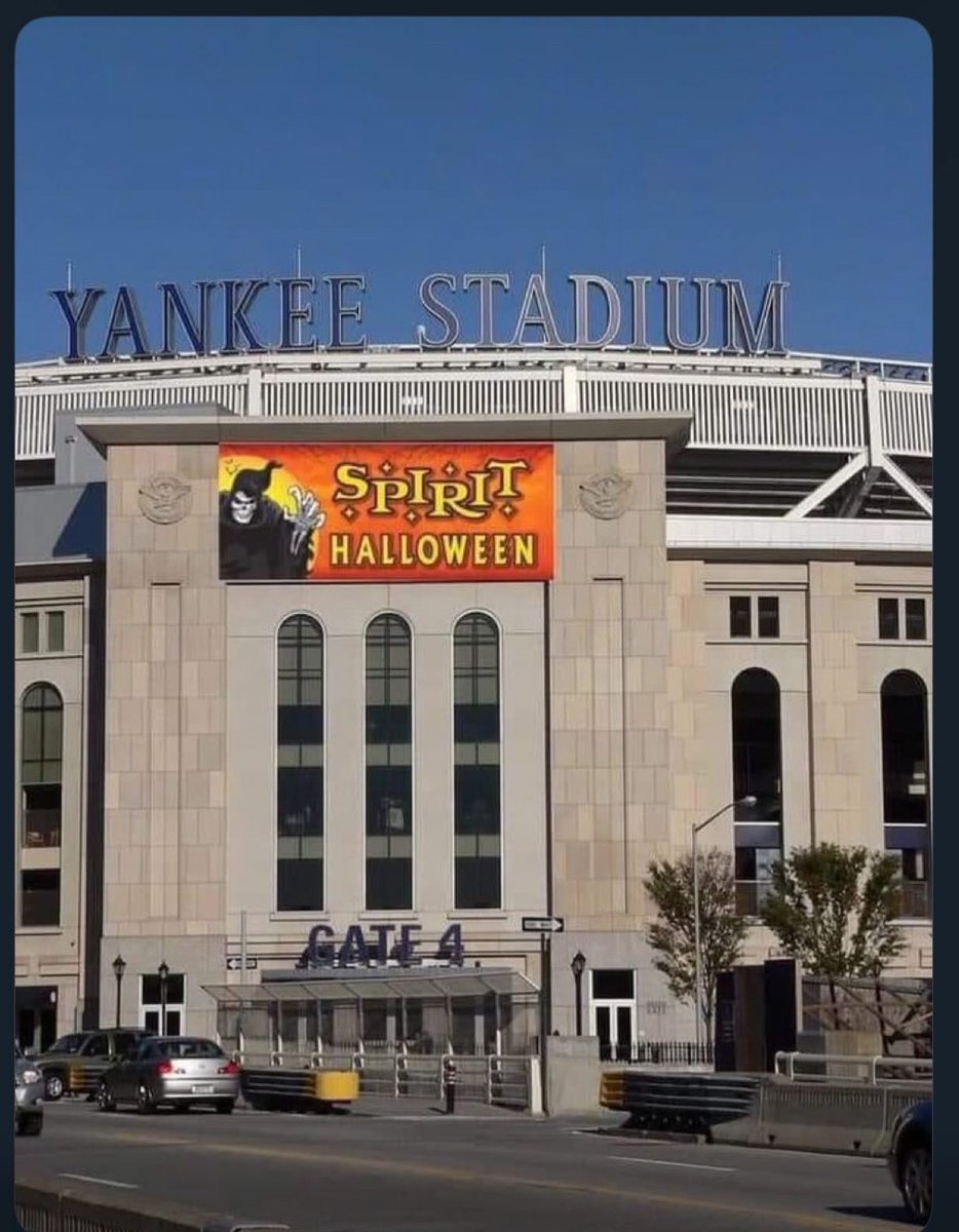 5 minutes each for Fighting!! (@the_ref43) on Twitter photo Yankees had a banner raising after all!!! Yankees had a banner raising after all!!!