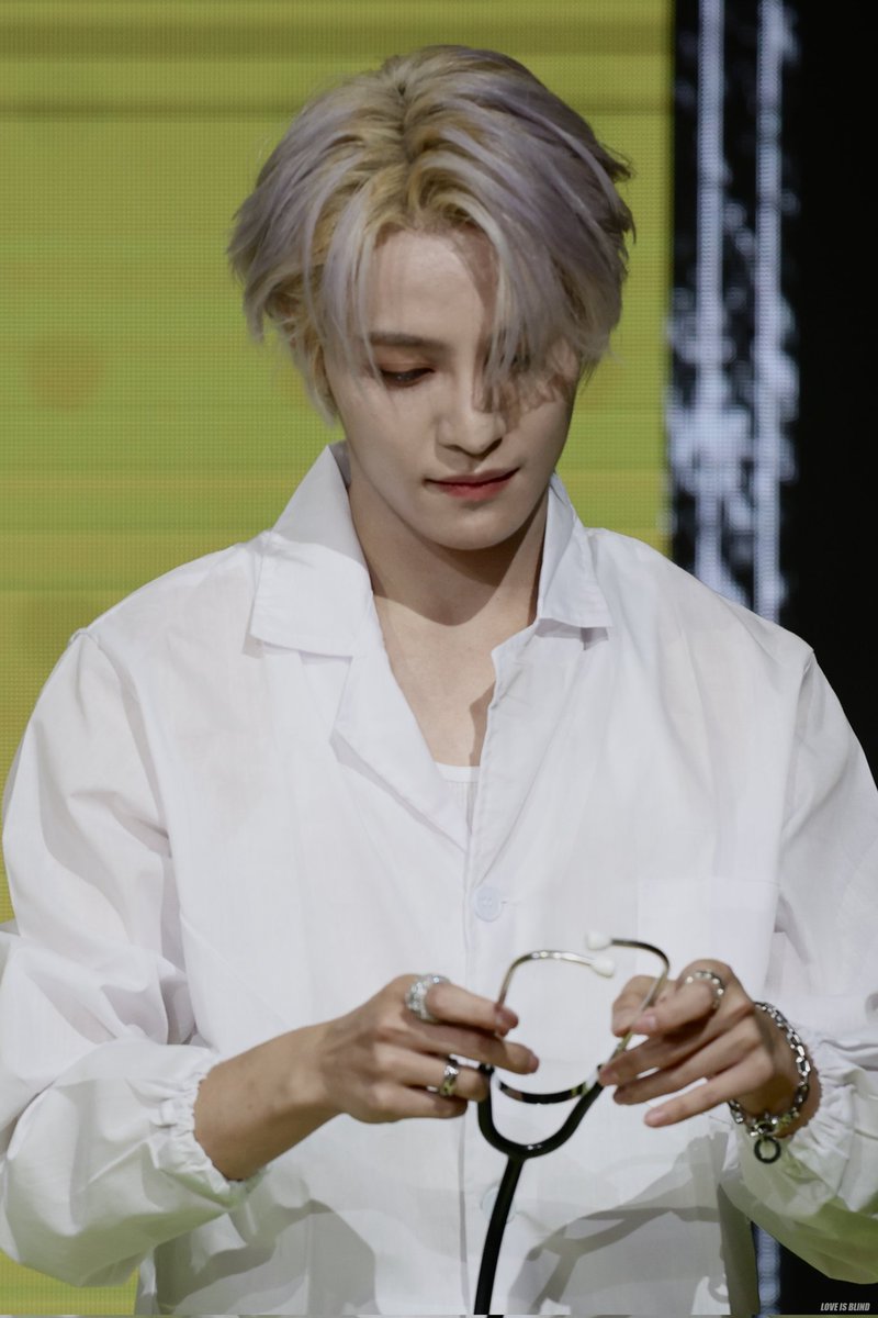 LIB_001010's tweet photo. 250724 KTOWN4U HQ
우리 애기 생일 너무 축하하고 보정이 늦어서 미안하다. 그리고 이런 사진만 좋아해서 더 미안하다. 그치만 정말 사랑해. 태어나줘서, 아이돌해줘서 고마워. 많이 사랑���, 양양아.

#HAPPYYANGYANGDAY 
#WayV #YANGYANG https://t.co/KQuR5Ch69N