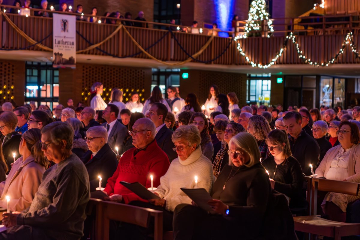ValpoAlumni's tweet image. 🎄 Christmas at Valpo returns Dec. 5–6!

Enjoy dinner at 5:30 p.m. and a beautiful concert at 7:30 p.m. in the Chapel of the Resurrection. 🎶🤎

All alumni, friends &amp;amp; community members are welcome!
Tickets: valpo.edu/christmas-at-v…

#ChristmasAtValpo #ValpoAlumni @ValpoU