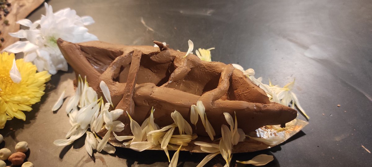 jayasurya_rd31's tweet image. Had a great time today

Playing with clay making a boat  

It was my first time to do something with clay can you rate it out of 10!

#happyDiwali