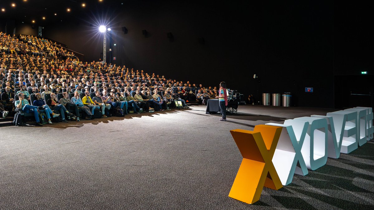 cassandraonjava's tweet image. Giving the opening keynote at #Devoxx Belgium was a huge honor and the largest audience I have spoken. 🎤It was amazing to come to the conference that started @Devoxx4Kids and to stand on stage with @Stephan007 and talk about how parents can raise young coders.👾👩‍💻