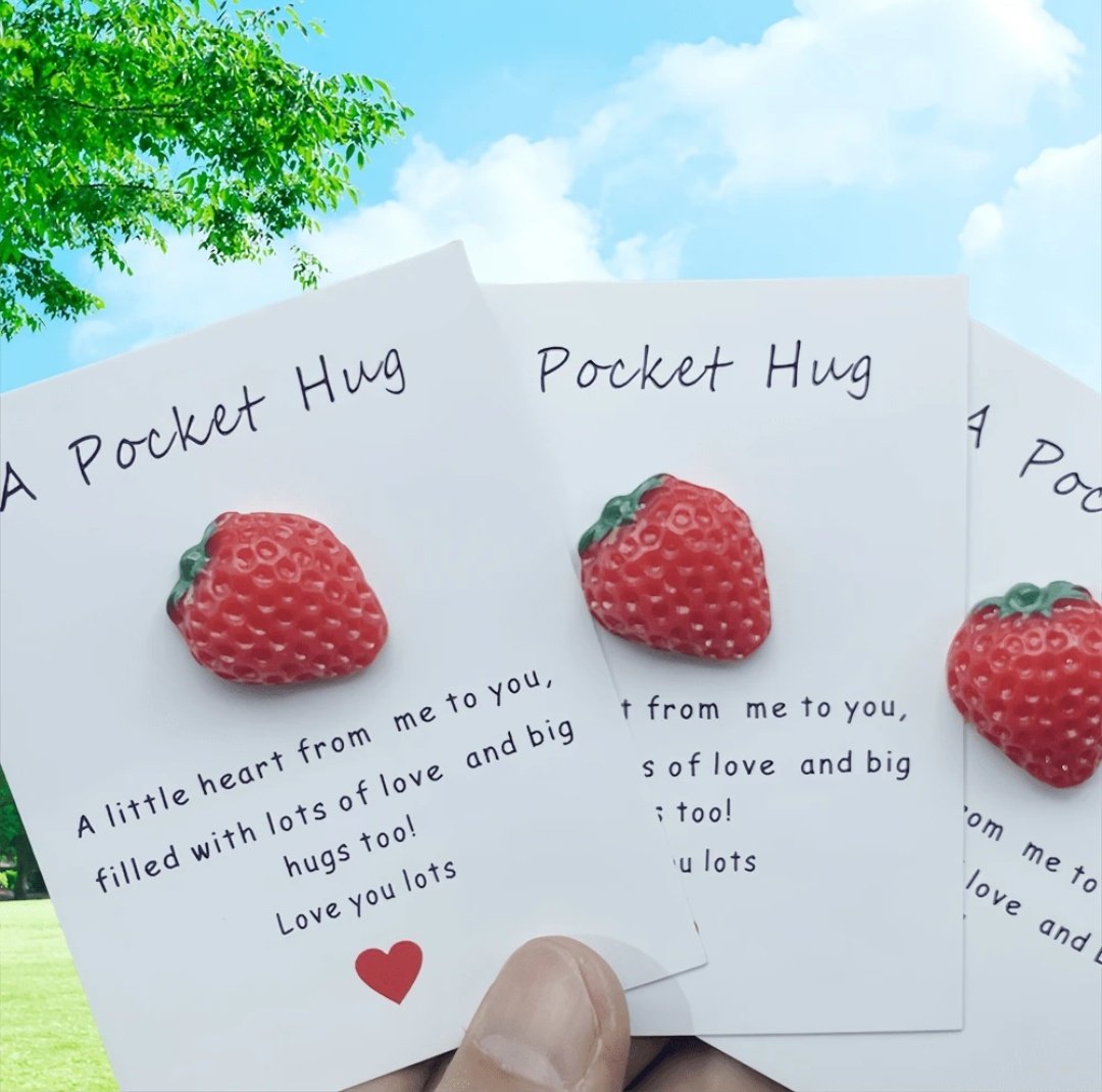 HooiGina's tweet image. Sending You All A #PocketHug 🫂#ThankfulThursday 🍓