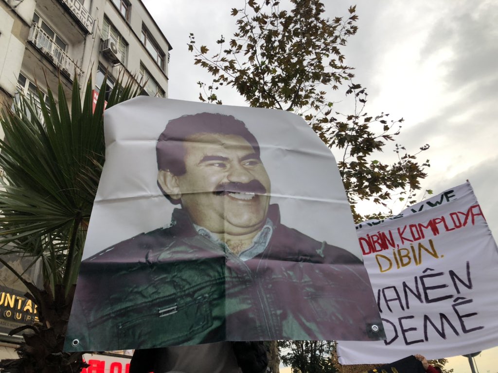demgenckadin_'s tweet image. 📍İstanbul 

APOCU GENÇLİĞİN RUHU KOMPLOYU YENECEKTİR !