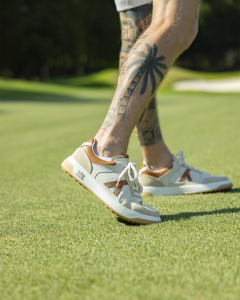 Performance on the course, style off it—this is versatility redefined!
👉bit.ly/LGPes