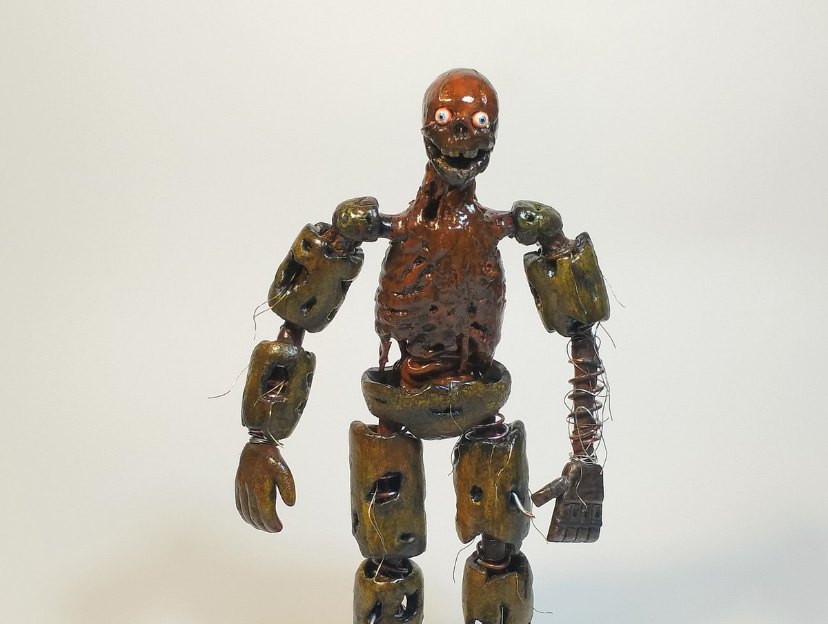 WriteGarve47628's tweet photo. #FNAF #fnaffanart #fnafart #FNAFMOVIE #springtrap #Williamclay #Clay #polymerclay #horror https://t.co/1OuzgEIIG5