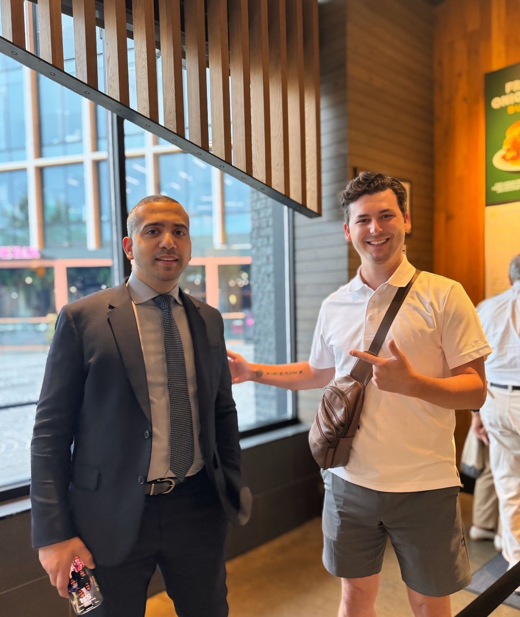 camhigby's tweet image. SCANDAL: Mehdi Hasan pictured with far right extremist at Shake Shack