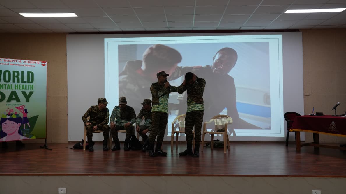 dgafms_mod's tweet image. An impactful celebration of #WorldMentalHealthDay2025 was held at #MilitaryHospital Jodhpur on 09 Oct 2025, featuring a role-play by the hospital’s Nursing Assistants on mental illness, seeking help, and overcoming social stigmas. Psychiatrist of the hospital addressed causes,…