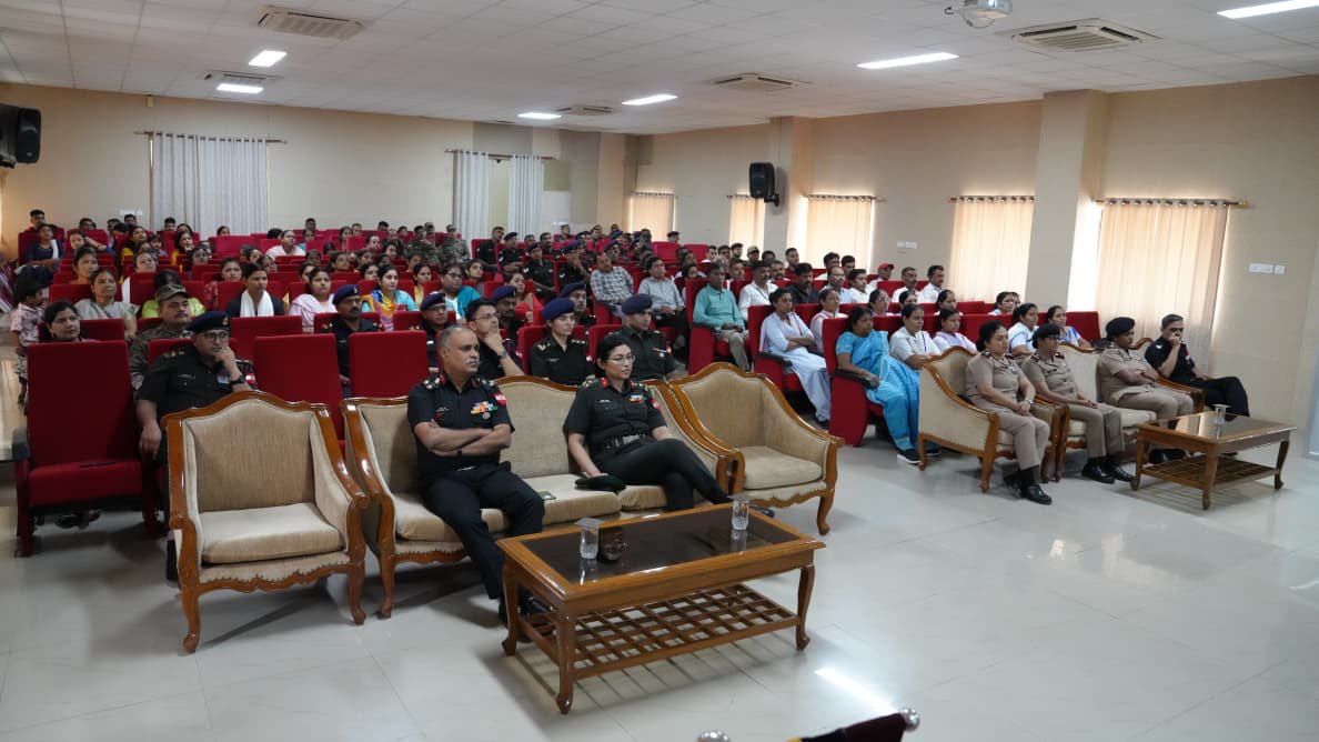 dgafms_mod's tweet image. An impactful celebration of #WorldMentalHealthDay2025 was held at #MilitaryHospital Jodhpur on 09 Oct 2025, featuring a role-play by the hospital’s Nursing Assistants on mental illness, seeking help, and overcoming social stigmas. Psychiatrist of the hospital addressed causes,…