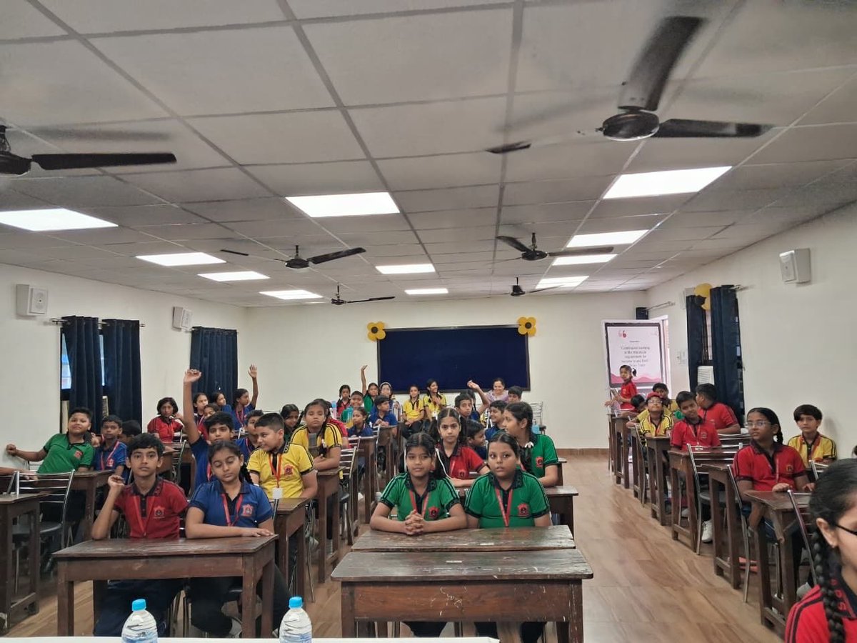 dgafms_mod's tweet image. An interactive session on Mobile Addiction was conducted at Army Public School, Ramgarh for Class V students by Dr Renu Gehlaut, Clinical Psychologist, #MilitaryHospital Ramgarh on 09 Oct 2025. The session sensitised students on the health and academic impact of excessive mobile…