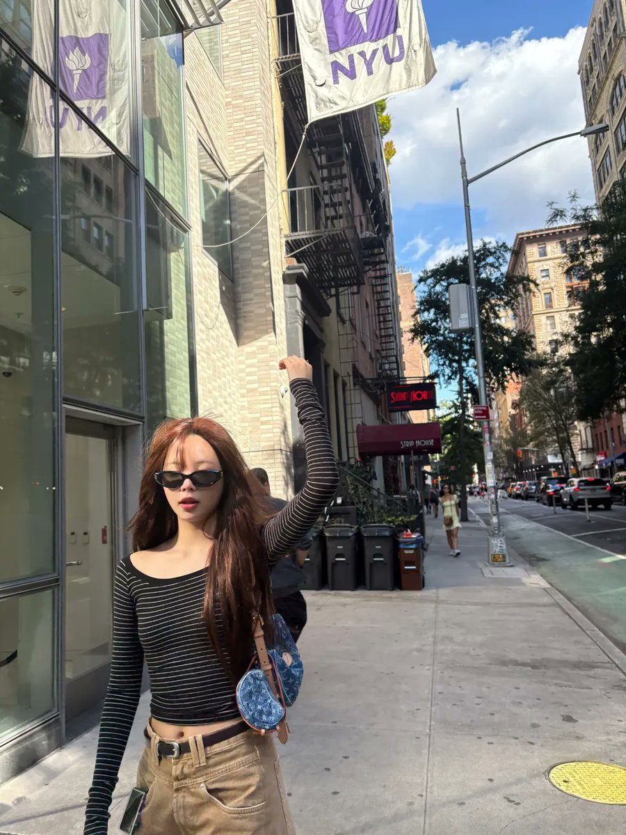 ؘ (@hungeunchae) on Twitter photo 