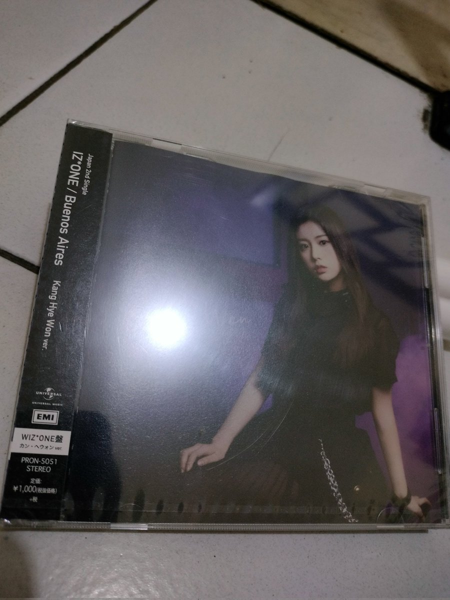 Wts album SNSD hyewon izone . Mulai dari 30rb

Minat dm