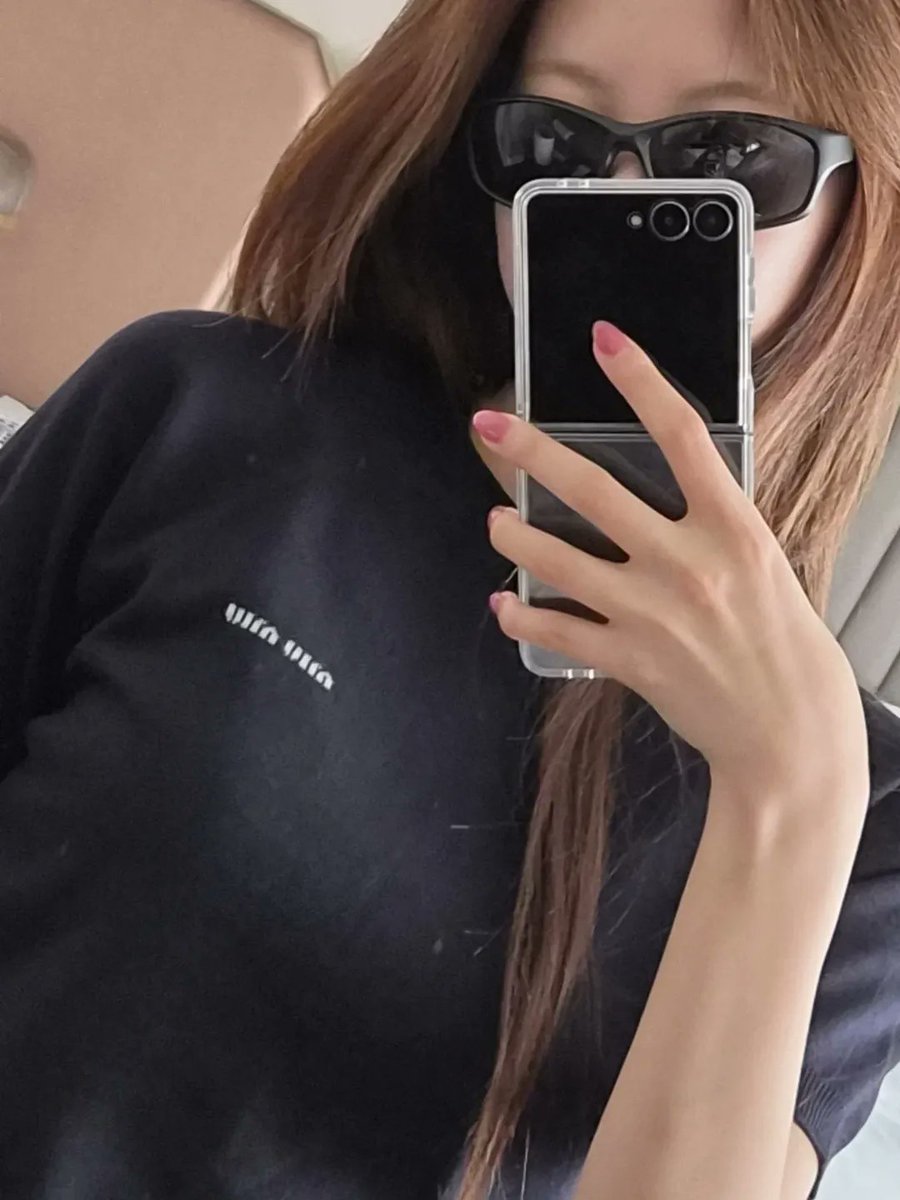 ؘ (@hungeunchae) on Twitter photo 