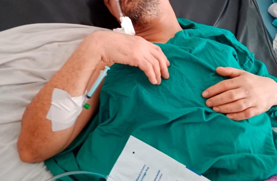 السلام عليكم 
بابا الحمد لله فاق من الغيبوبه 
والعمليه التانيه نجحت الف 
حمد وشكر لله 
بابا بيقول لكم عاوزه دعوه من 
كل صديق هنا بابا بيقول بلغ 
اصحابي اني بحبهم جدا 
وانكم وحشتوه اوي اي 
حد بيحب الدرويش يدعي له 
بشفاء العاجل  
شكرا ليكم 

انا ياسين  عبدالرحمن