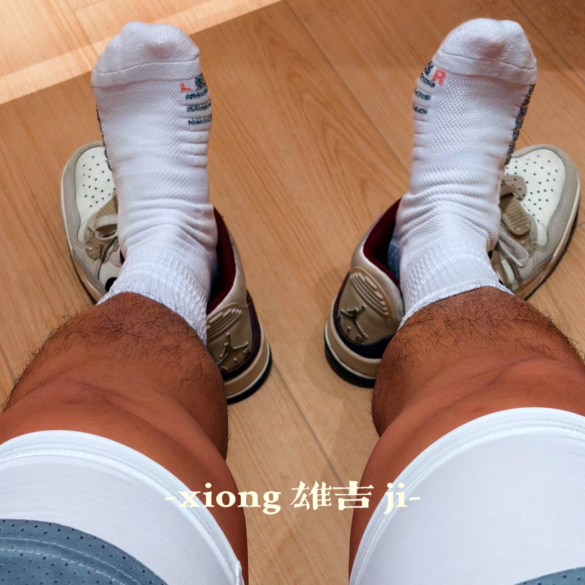 jisannianX's tweet image. 马上2000了想看什么呢？这条转发里抽一个送原味🧦