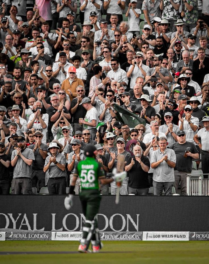 BoltBatsman's tweet image. Neeyam ak e ha Shukla ....
Loyal rehna Hoga ❣️.....
#BabarAzam #Pakistan #pakvssa #pakistancricket #viral #viral #viral