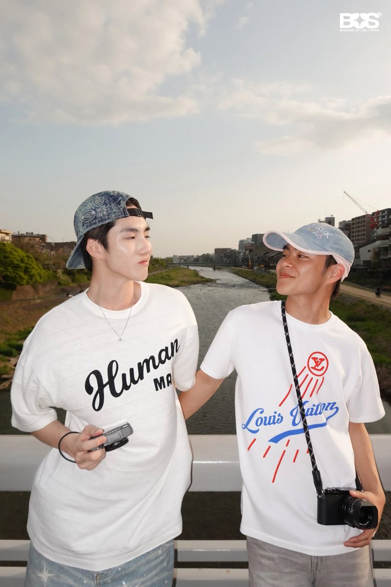รูปคู่ที่ถูกคัดเลือกโดยกรรมการทั้ง 5 ท่าน (3/5) 

รับชม #BUSSINGJAPANEP10 ได้แล้วตอนนี้ 📺 
ทาง YouTube: BUS because of you i shine เท่านั้น! ✨
🔗: youtu.be/6iOFKD5_ZBc   

พร้อมคำบรรยาย : ไทย / ญี่ปุ่น / อังกฤษ / จีน / อินโดนีเซีย

#BUSSINGJAPAN
#MARCKRIS
#PHUTATCHAI