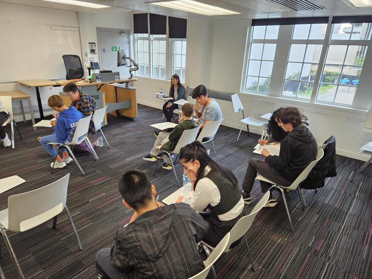WSPcio's tweet image. This past Sunday, @KingsCollegeLon hosted the latest edition of the London Verbal Maths Challenge. Over 100 pupils from across London took part in this unique verbal Olympiad, which opens the door to Maths Circles at some of London’s top universities.