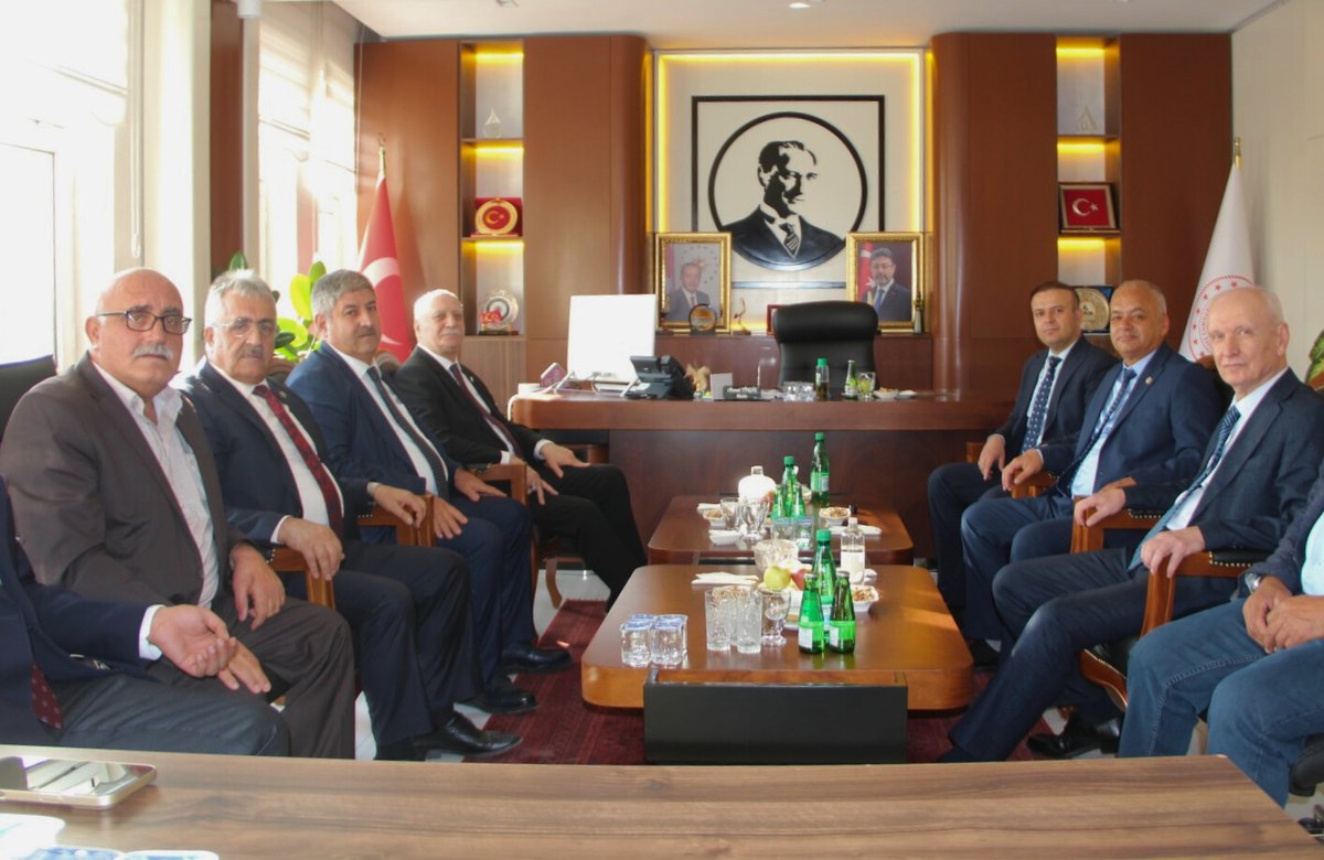 Iğdır temaslarım çerçevesinde Iğdır İl Tarım ve Orman Müdürü Ahmet Tingiş'i ziyaret ettim. Misafirperverliği için teşekkür ediyorum.