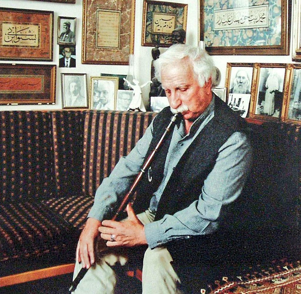 Hasta yatağına Fenerbahçe bayrağı isteyen Münir Nurettin Selçuk'a o bayrağı götüren (Fenerbahçe genç takım futbolcusu) büyük üstat Niyazi Sayın'ı kaybettik... 

Başımız sağ olsun.