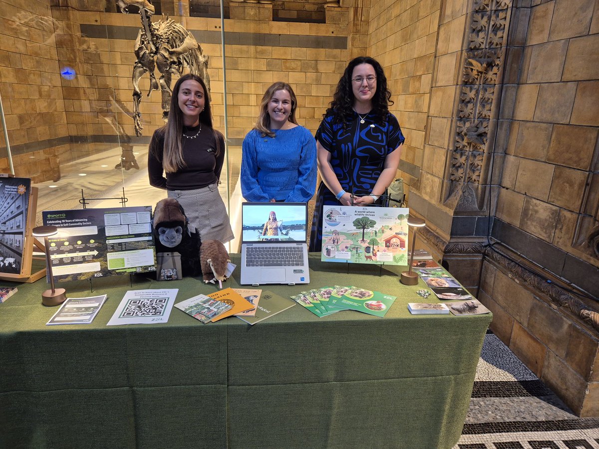 Godders_V's tweet image. The @OfficialZSL team is ready to go here @NHM_London for Countdown to CoP30...