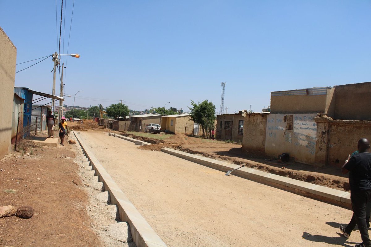 The JDA is progressing with a major upgrade project for roads and stormwater, constructing 2.5 km of asphalt roads, new stormwater systems, and pavements. This initiative enhances infrastructure, benefits 11 local SMMEs, and creates employment opportunities for residents.