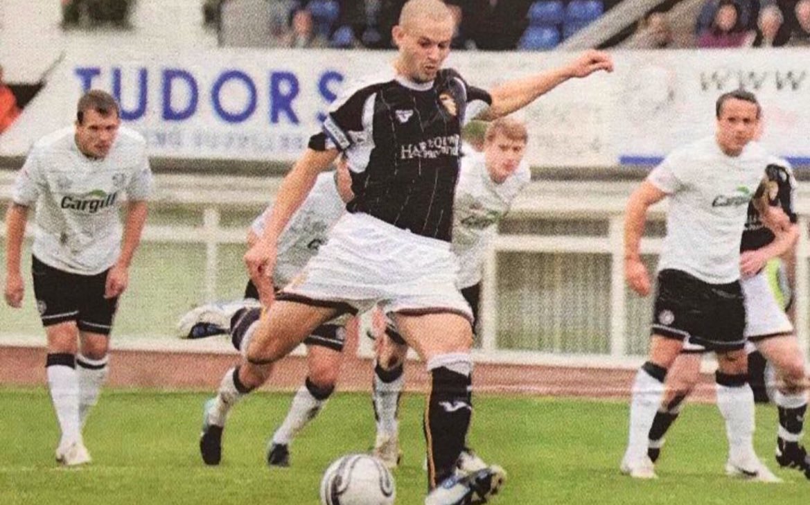 pvfcprogs's tweet image. #OnThisDay 9/10/10
HEREFORD  1, PORT VALE  1
                                 M Richards pen

Table topping Vale were thankful for a Marc Richards penalty, pictured, to rescue a point in a somewhat under par performance at Edgar Street v Hereford in League 2. Att 2,651 #pvfc