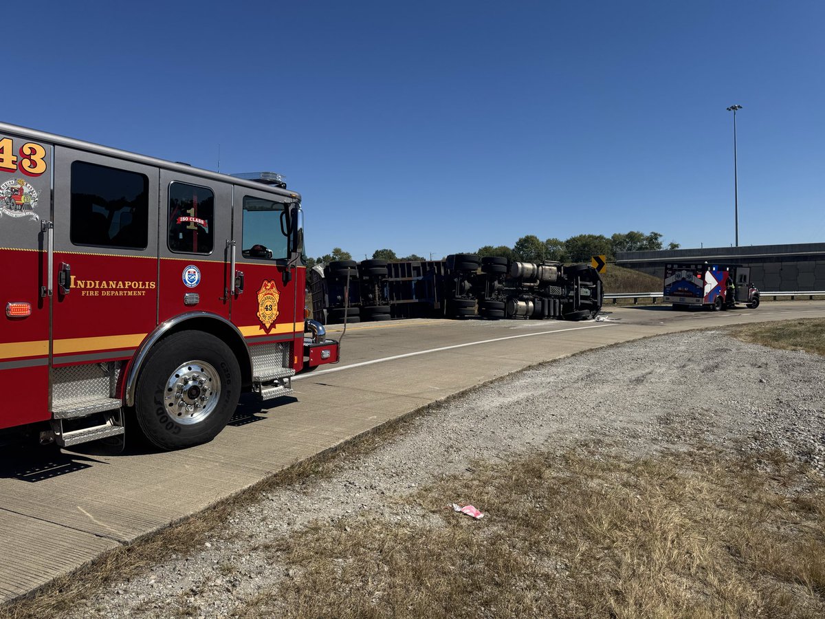 ISPIndianapolis's tweet image. #TrafficAlert

I-465 NB ramp to I-70 WB is closed on the east side of Indianapolis 

Extended clean-up expected, please seek alternate routes