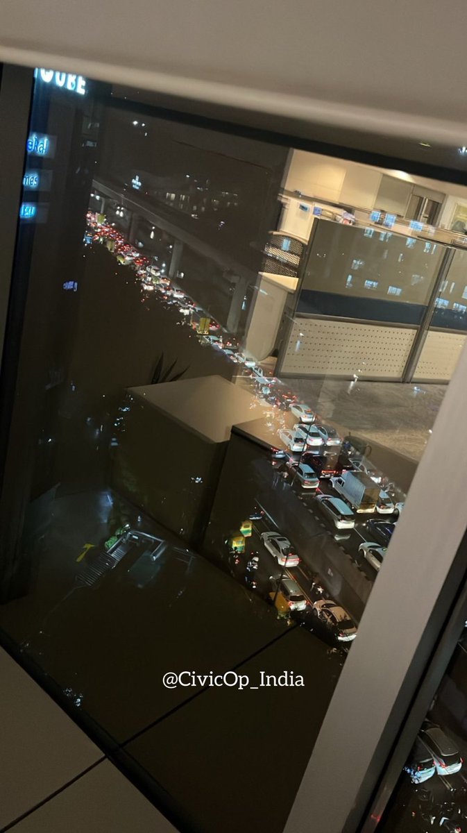 Rain, traffic, and midnight oil burning in the office: the true hustle of a Bengaluru techie!
ORR right now! 🌧️🚗💻
#BrandBengaluru
#BengaluruRains