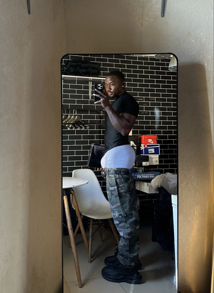 Meet__karma tweet media